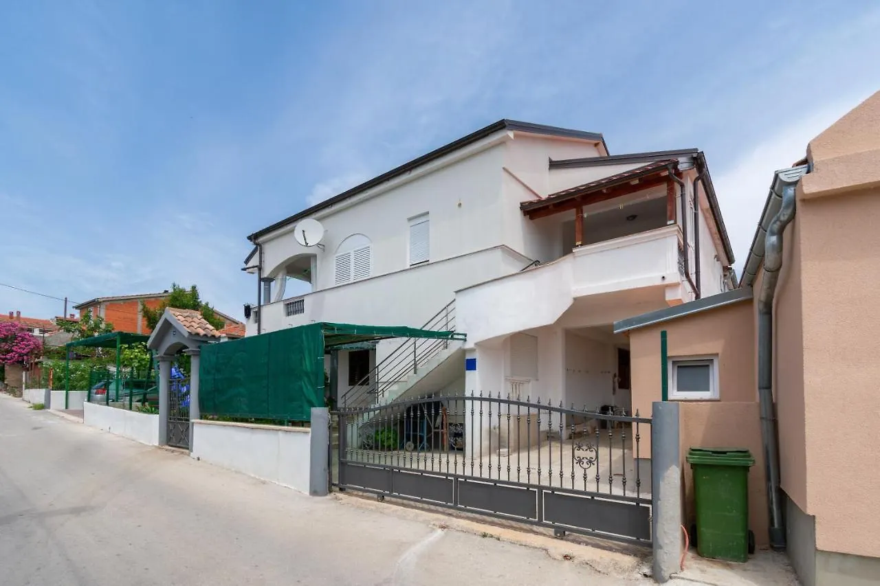 Apartments With A Parking Space Pakostane, Biograd - 19889